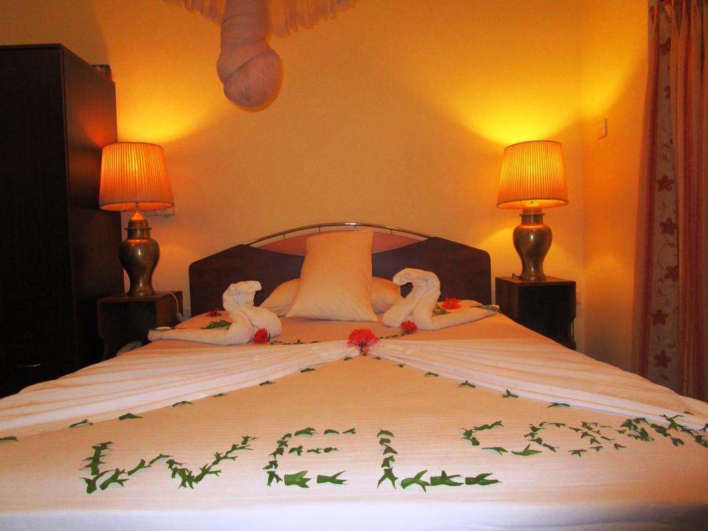 أنرادابورام Hotel Shalini الغرفة الصورة