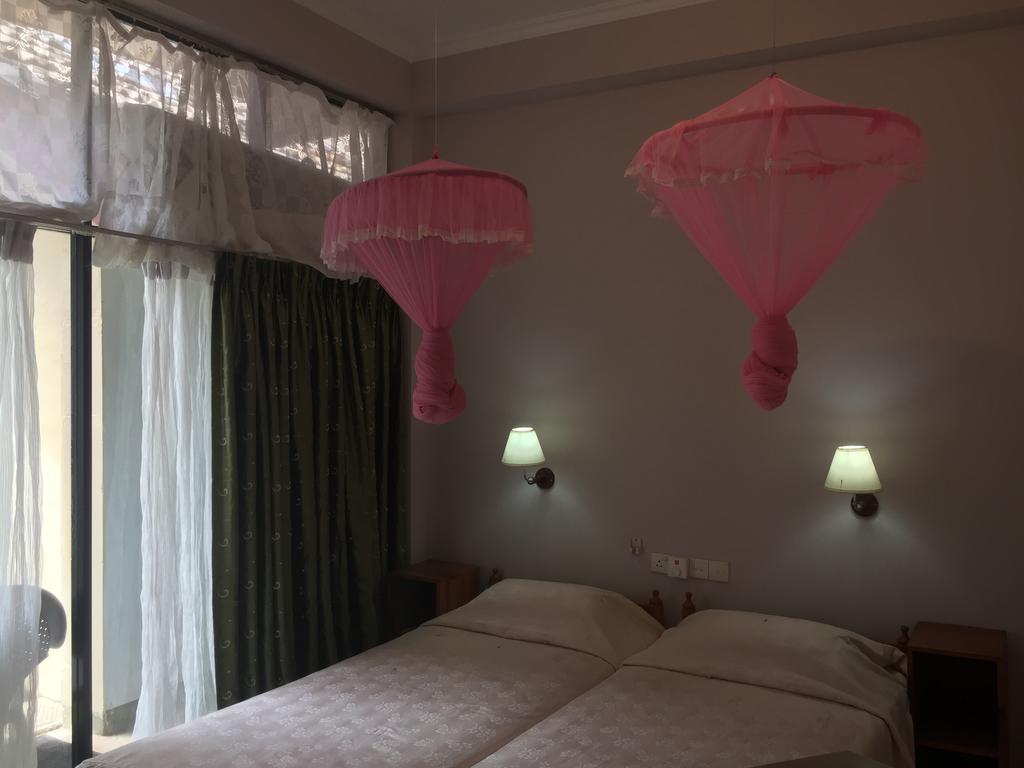 أنرادابورام Hotel Shalini المظهر الخارجي الصورة